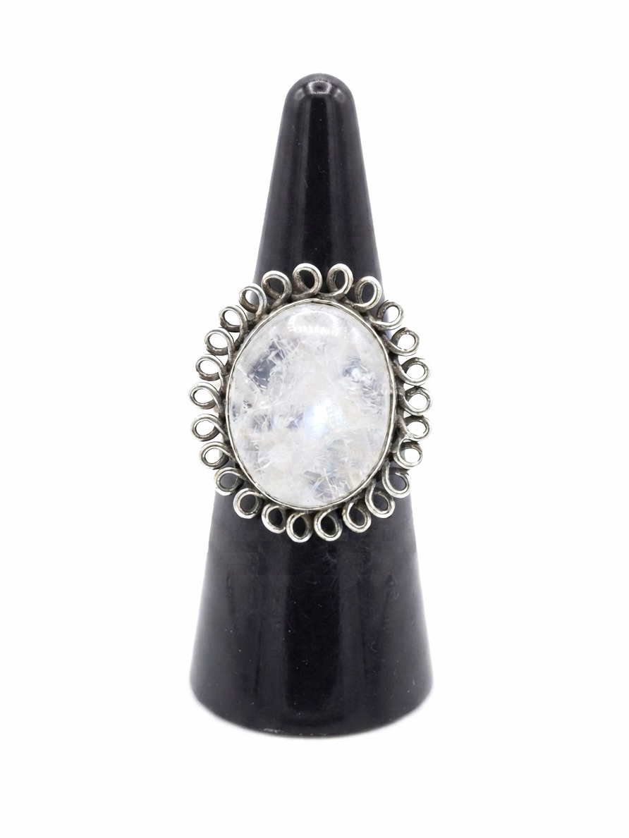 New Artisan Rare Natural Milky Quartz 925 Sterling Silver Oval Beaded Bezel Ring